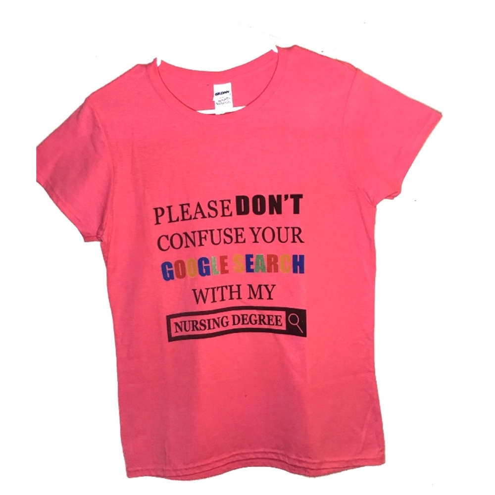 Gildan nurse graphic tee